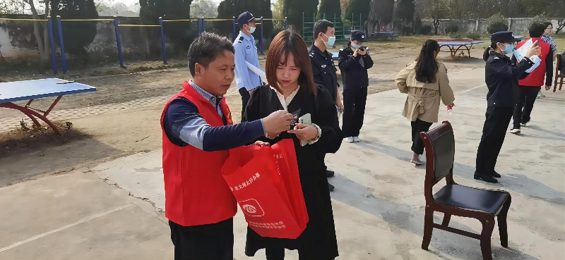 志愿者.jpg